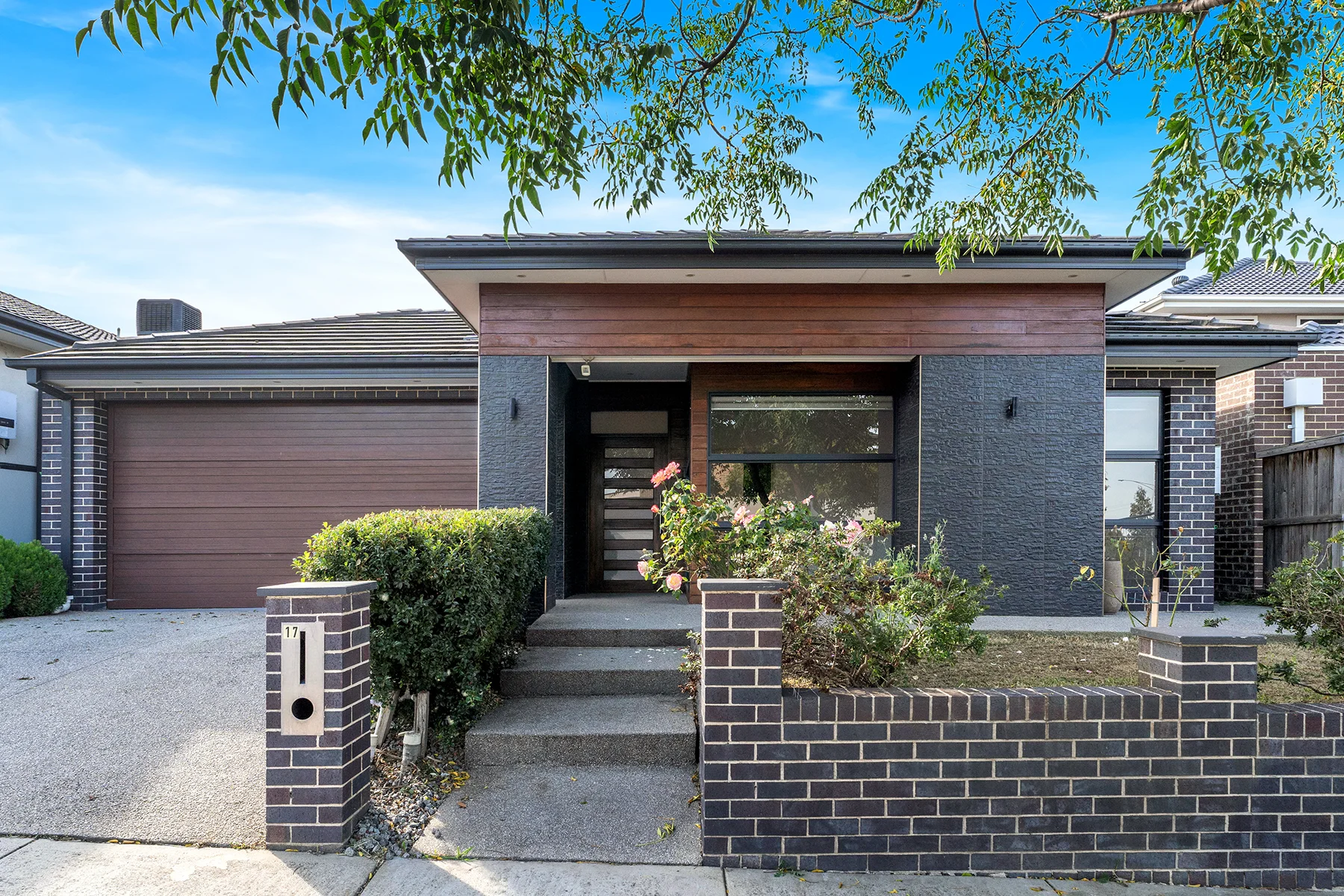 17 Veneto Grove, Greenvale, Vic 3059