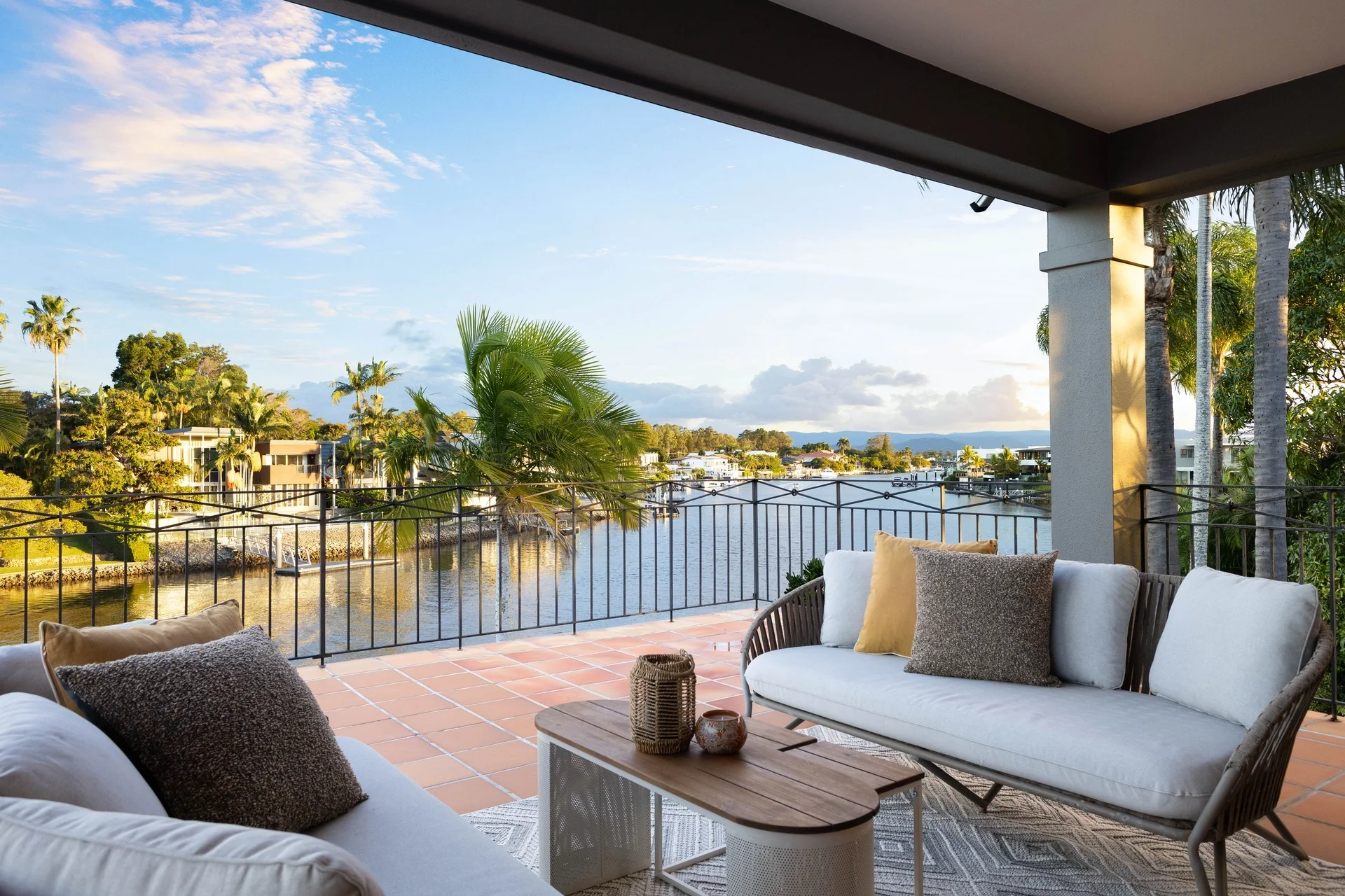 18 Binda Place, Sorrento, Qld 4217