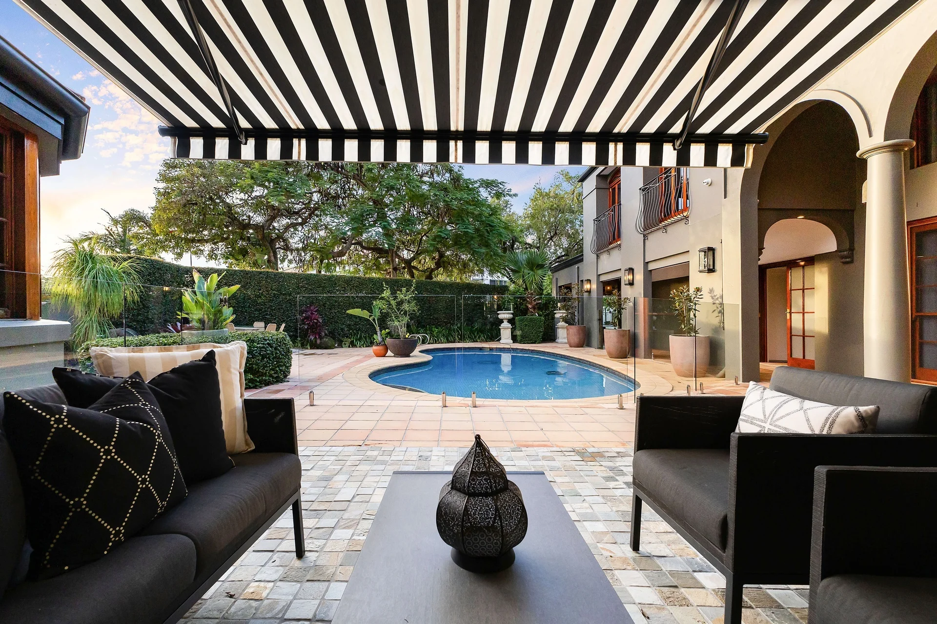 18 Binda Place, Sorrento, Qld 4217