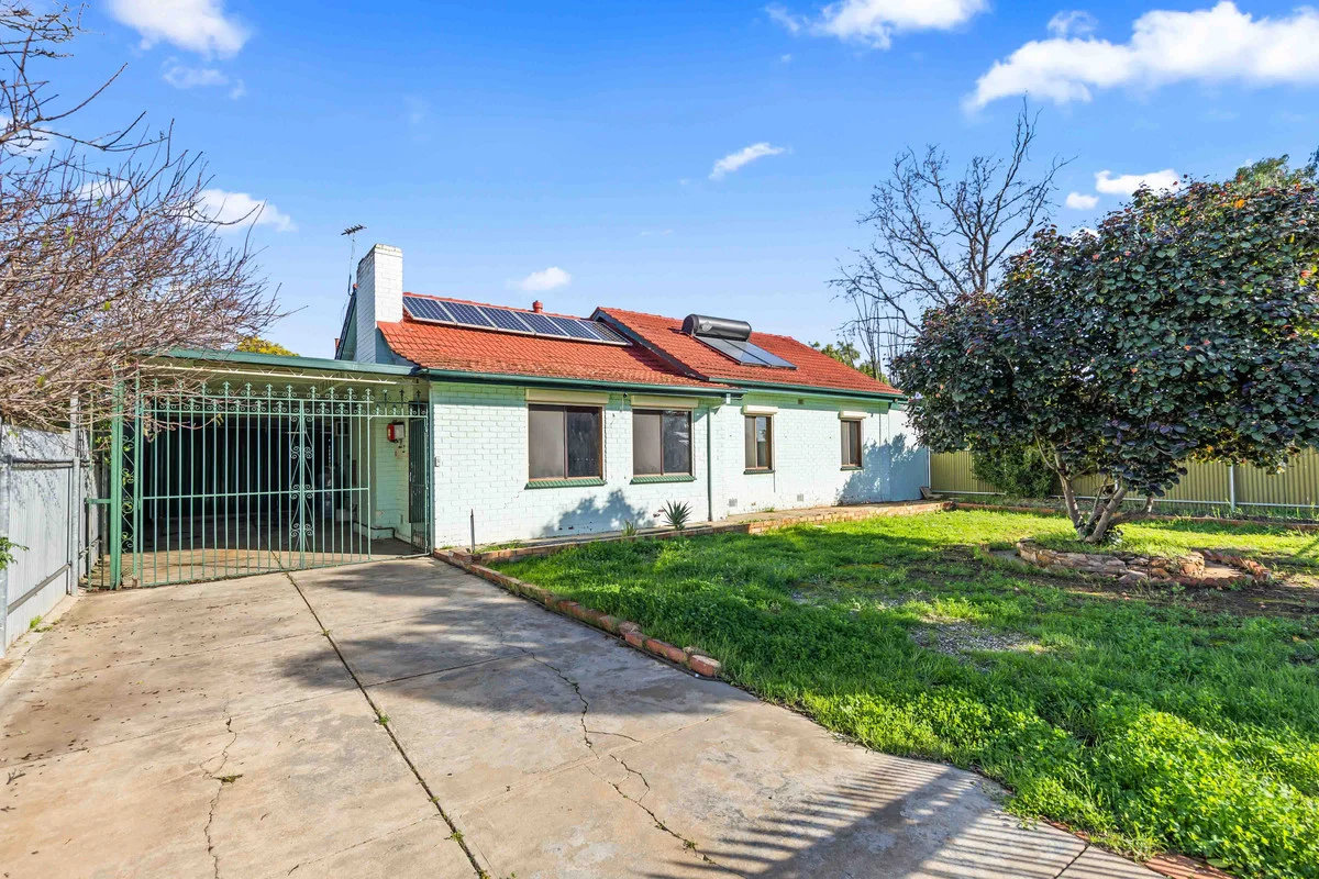 18 Broughton Road, Elizabeth Vale, SA 5112