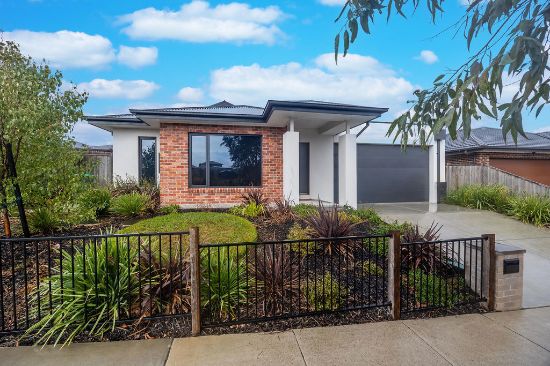 18 Brownlee Boulevard, Winter Valley, Vic 3358