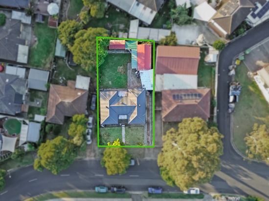 18 Carrington Circuit, Leumeah, NSW 2560