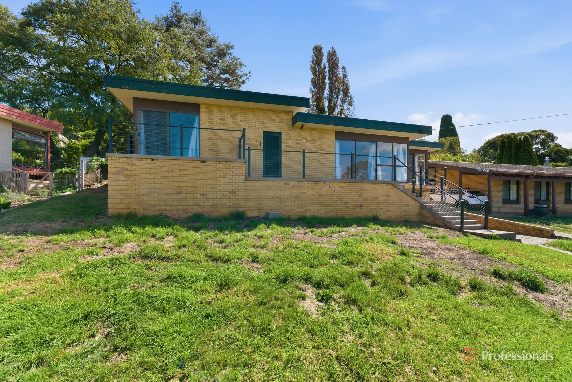 18 Curtis Street, Armidale, NSW 2350