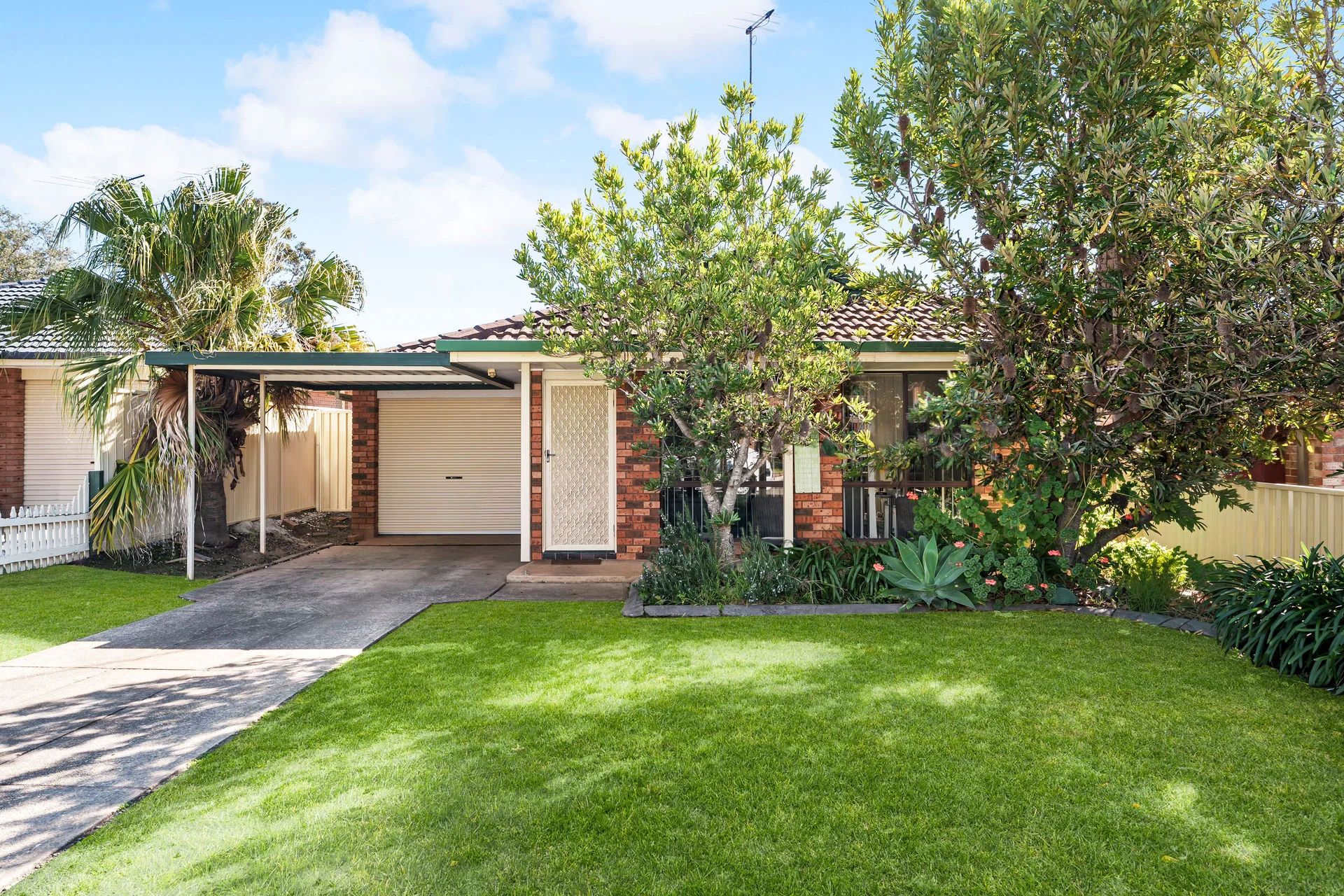 18 Cusack Close, St Helens Park, NSW 2560