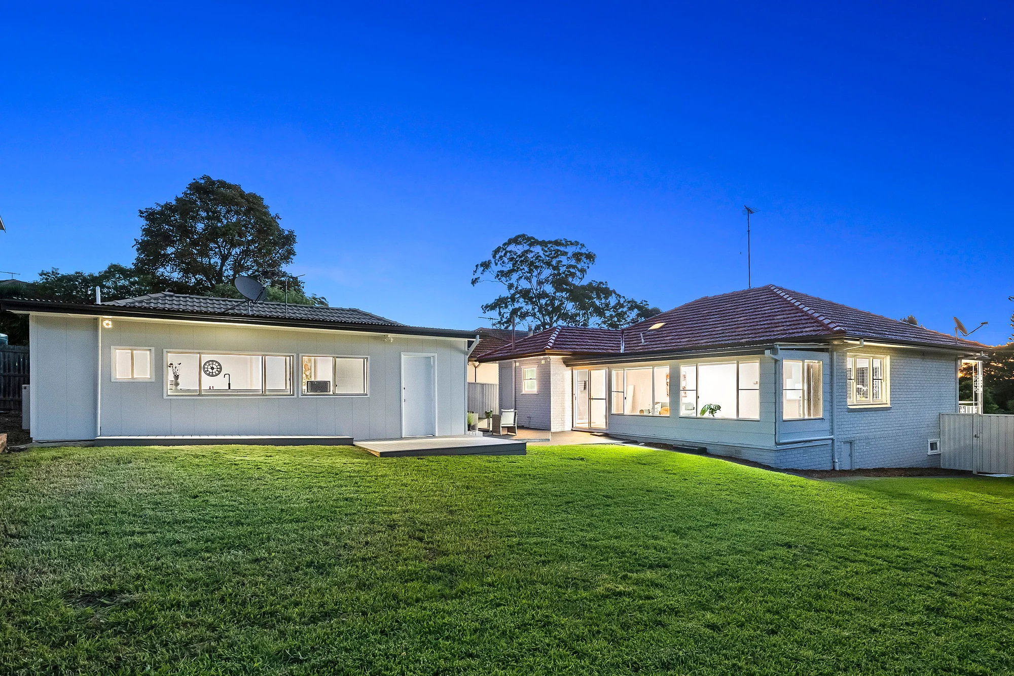 18 Dobson Crescent, Baulkham Hills NSW 2153