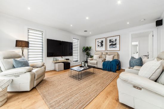 18 Edinburgh Drive, Skye, Vic 3977