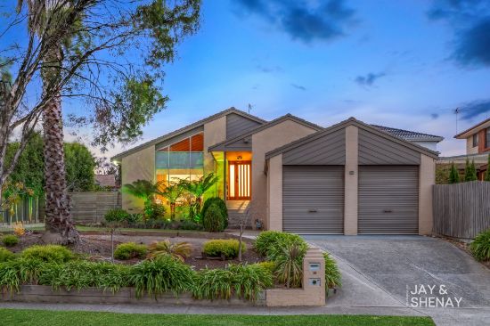 18 George Bass Avenue, Endeavour Hills, Vic 3802