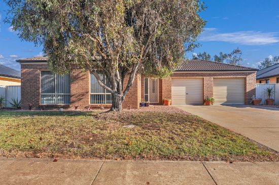 18 Glencoe Boulevard, Moama, NSW 2731