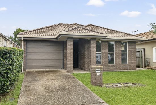 18 Langham Crescent, North Lakes, Qld 4509