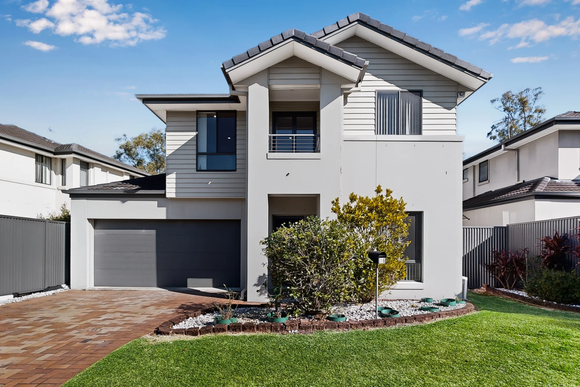 18 Lockwood Pl, Molendinar, Qld 4214