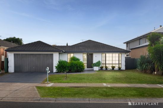 18 McQuillan Way, Burnside, Vic 3023