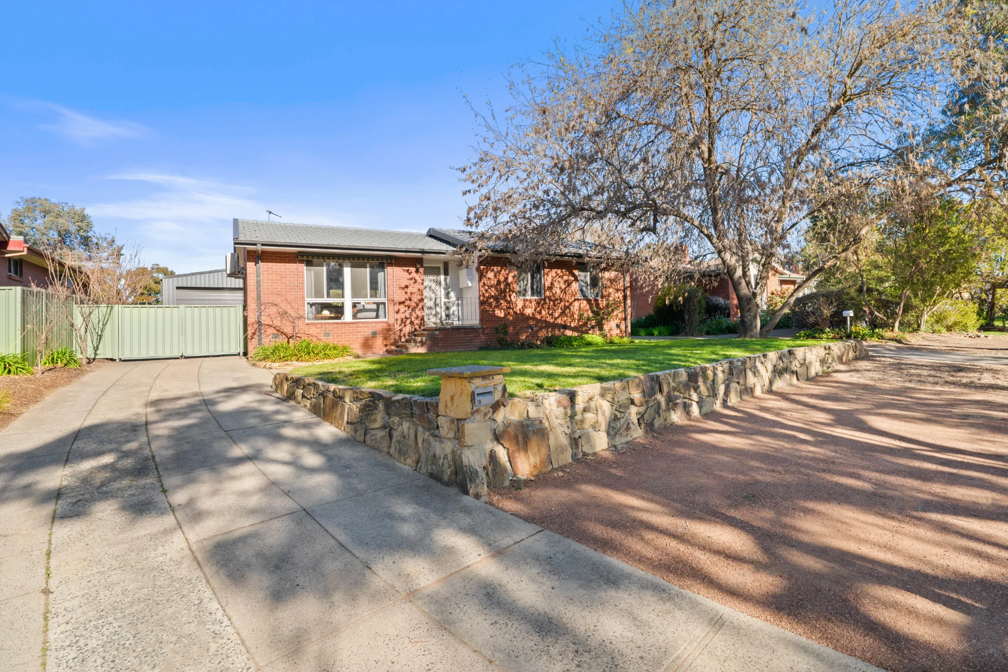 18 Stretton Crescent, Latham, ACT 2615