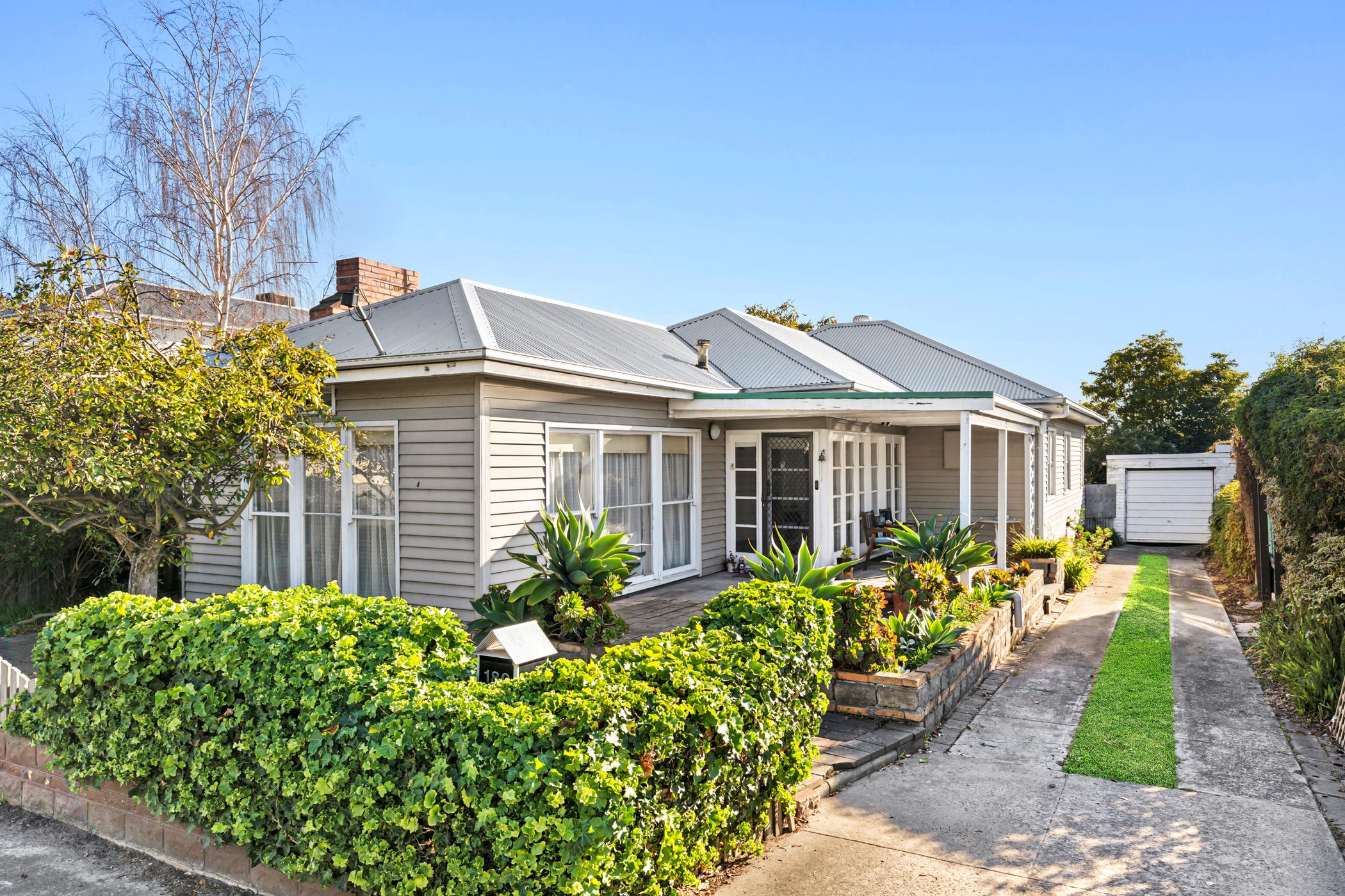 180 Aberdeen Street, Geelong West, Vic 3218 180 Aberdeen Street, Geelong West, Vic 3218