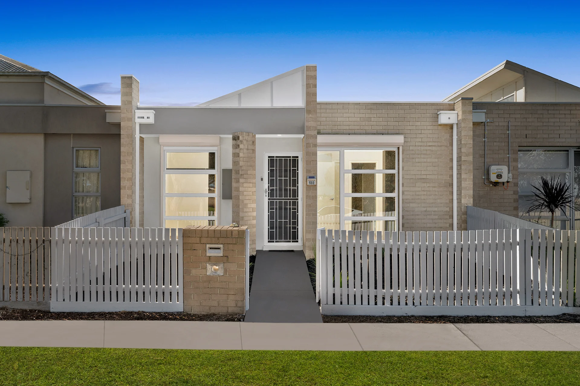 180 Paterson Drive, Lynbrook, Vic 3975