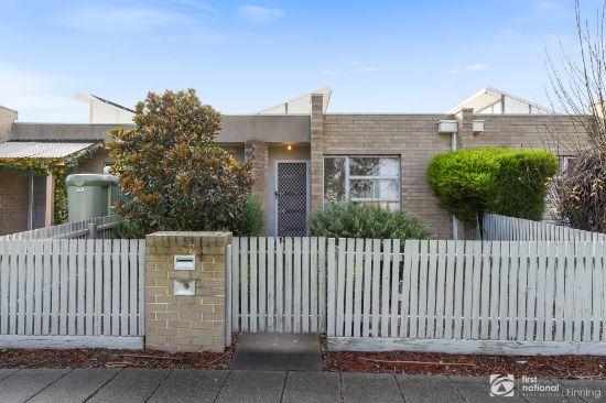 182 Paterson Drive, Lynbrook, Vic 3975