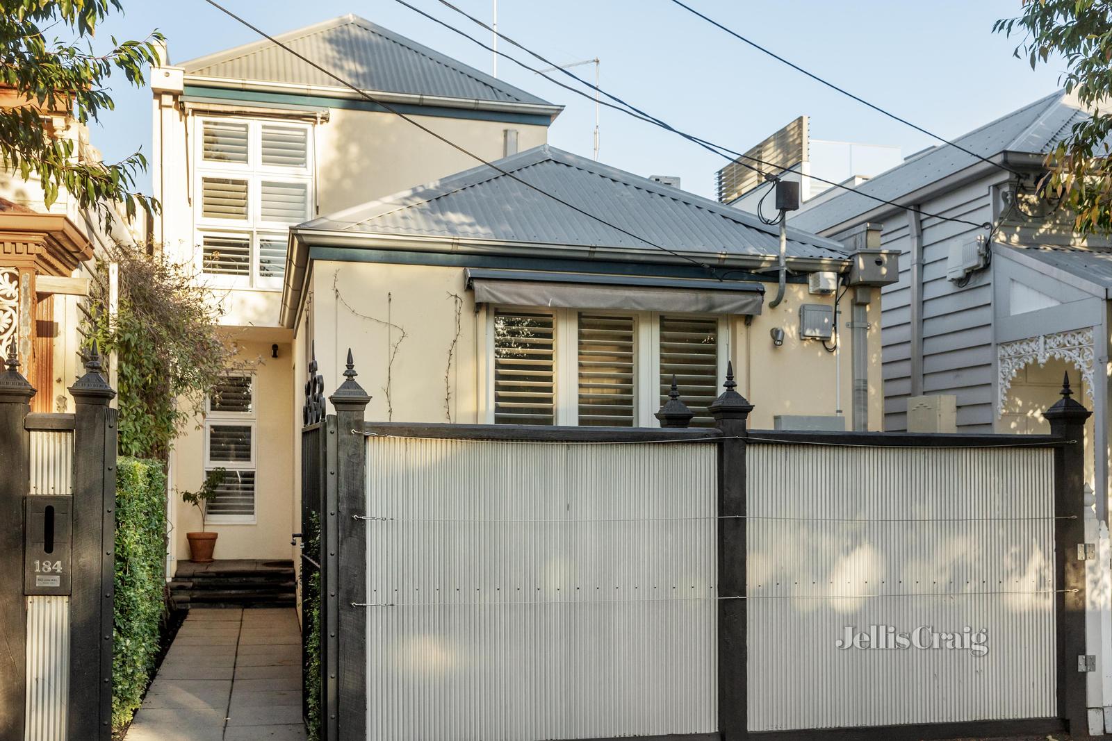 184 Ross Street, Port Melbourne, Vic 3207 184 Ross Street, Port Melbourne, Vic 3207
