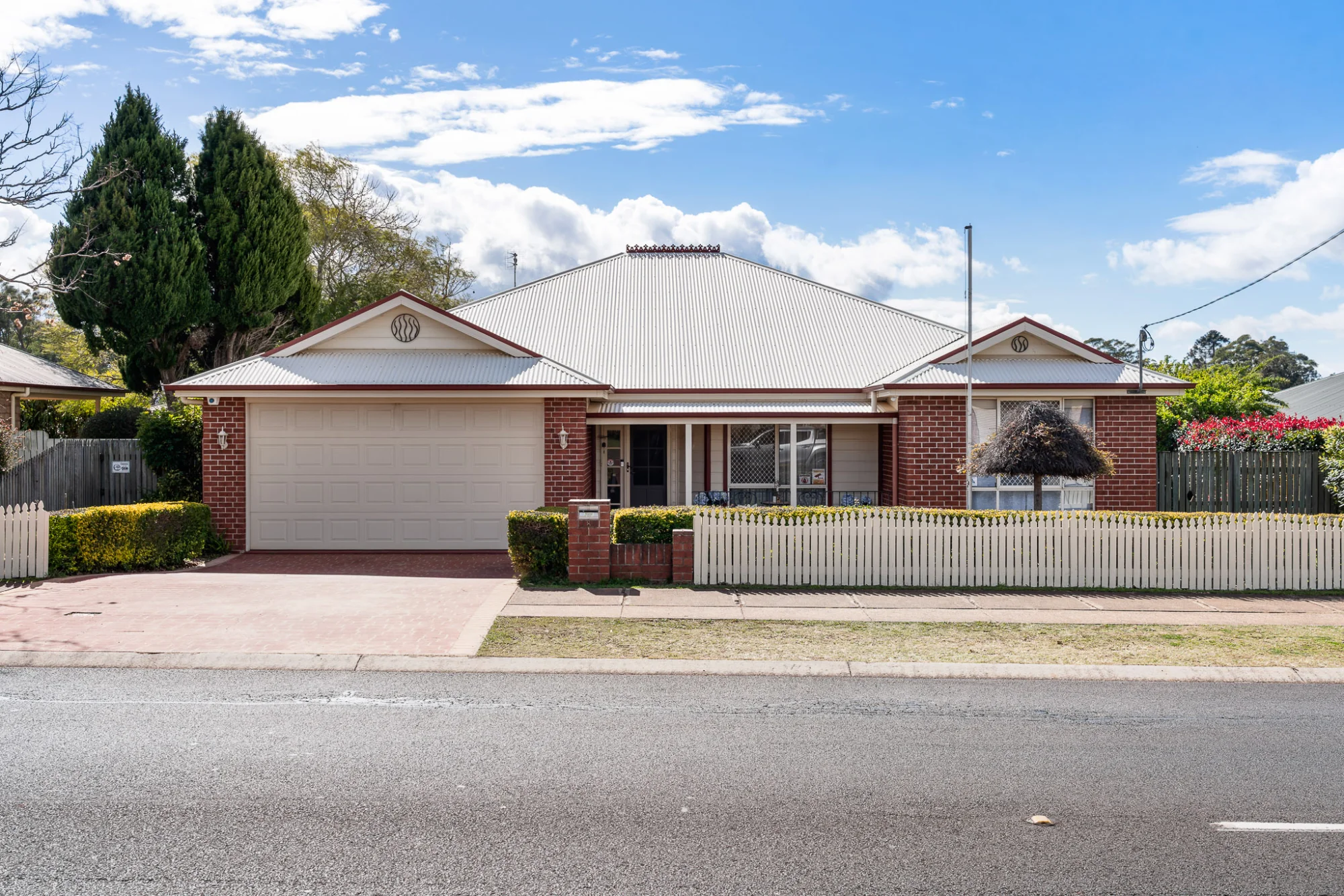 185 Spring Street, Middle Ridge, Qld 4350