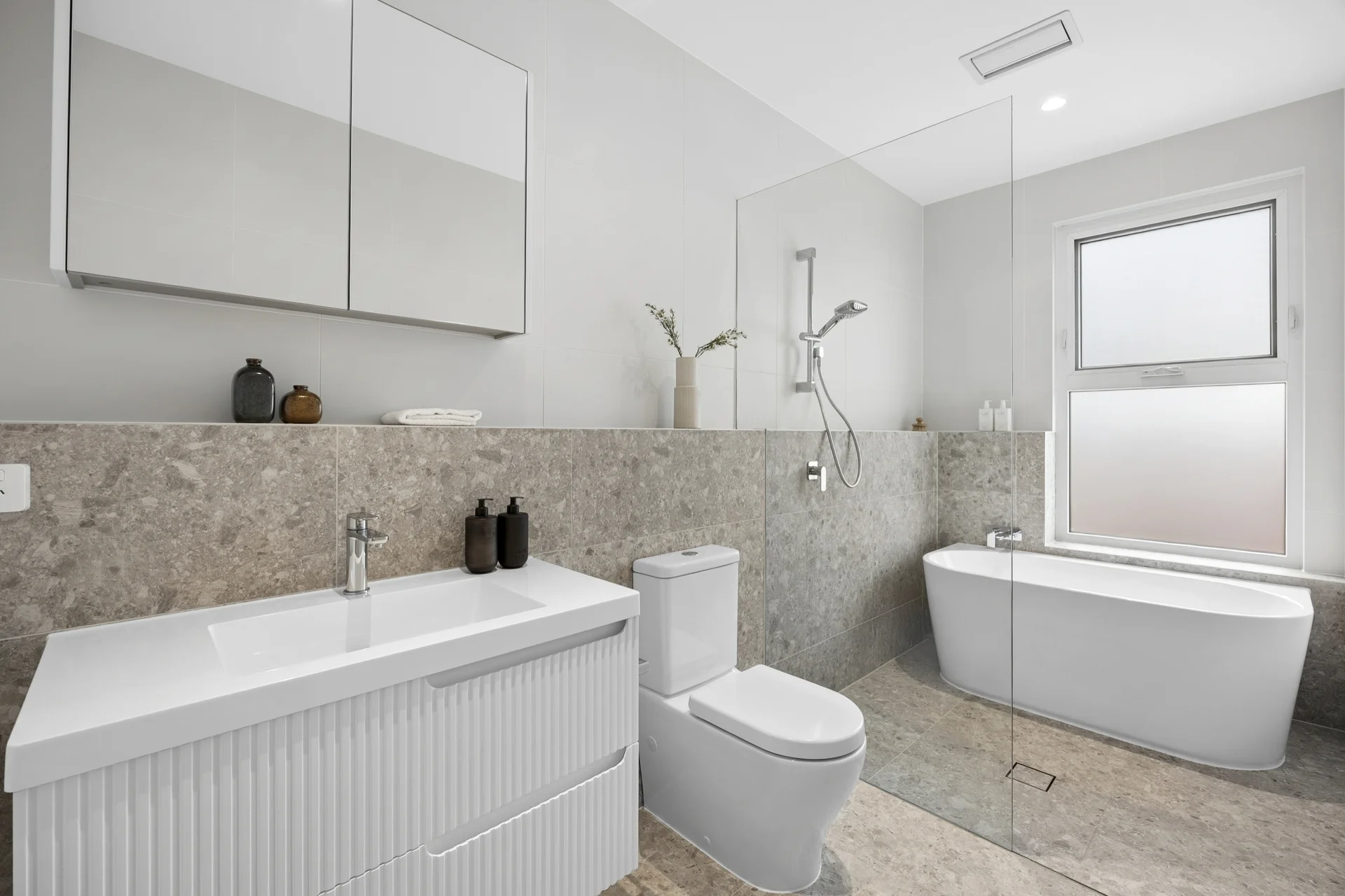 18A Fromelles Avenue, Seaforth, NSW 2092