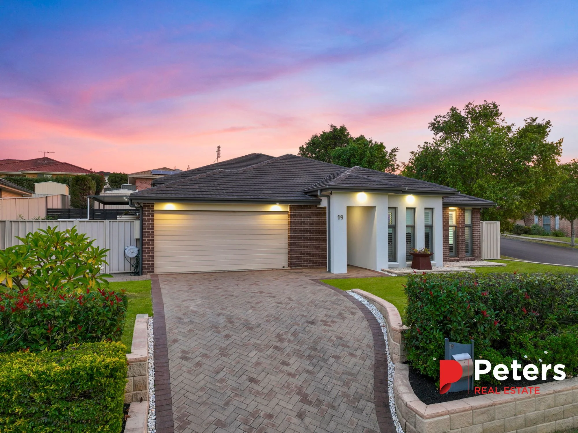 19 Clarkstone Avenue, Cameron Park, NSW 2285