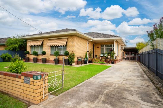 19 CUMMINGS STREET, Wodonga, Vic 3690