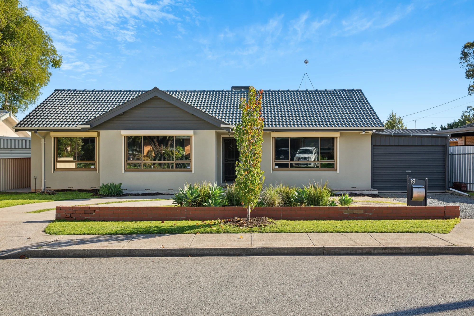 19 Greenbank Grove, Hackham West, SA 5163