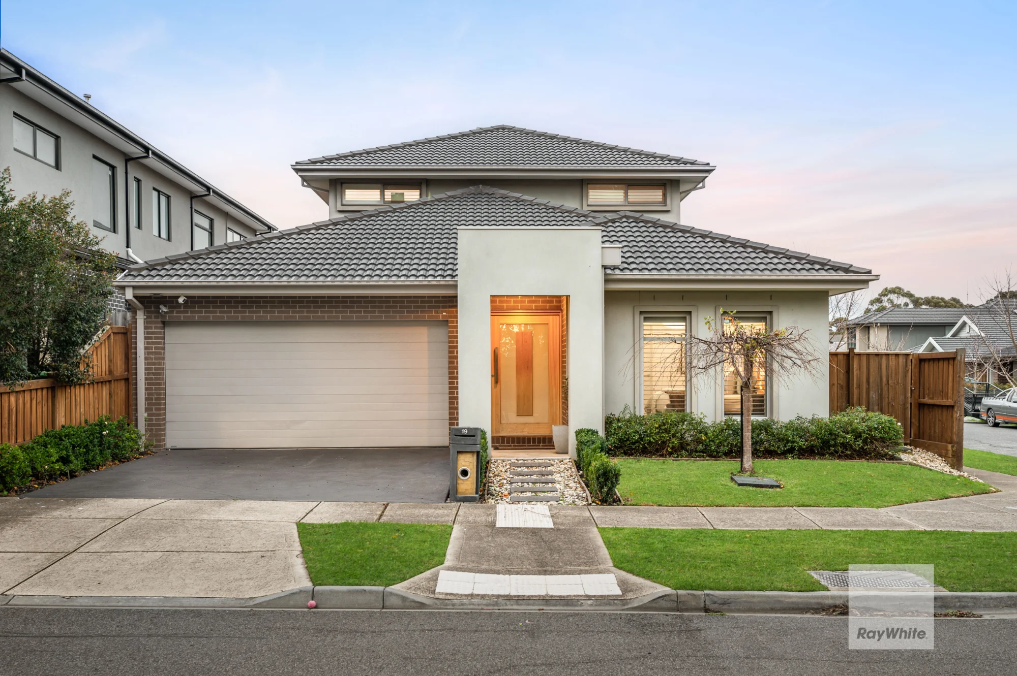19 Greenhaven Drive, Greenvale, Vic 3059