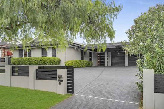 19 Kellerman Drive, St Helens Park, NSW 2560