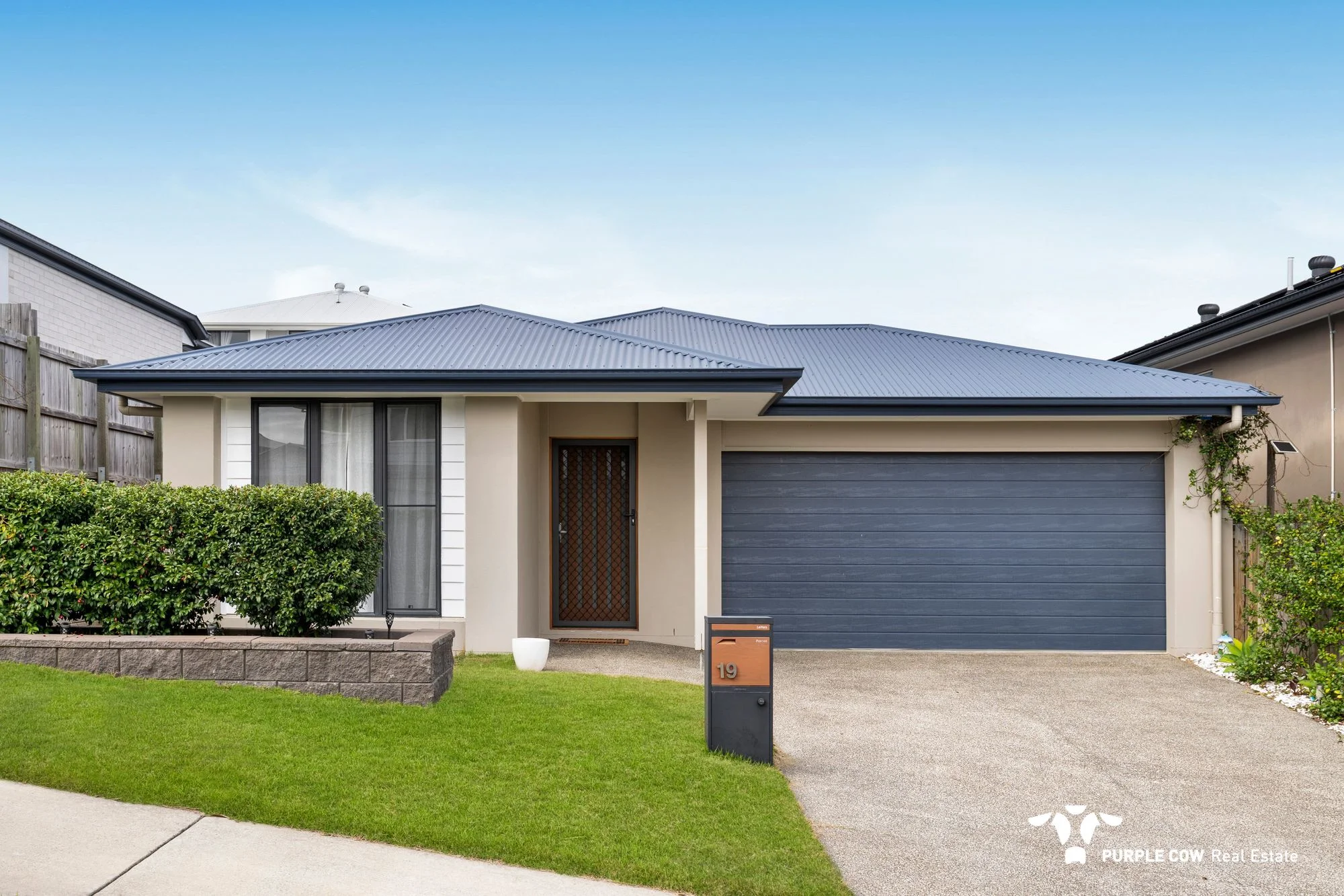 19 Latrobe Court, Spring Mountain, Qld 4300