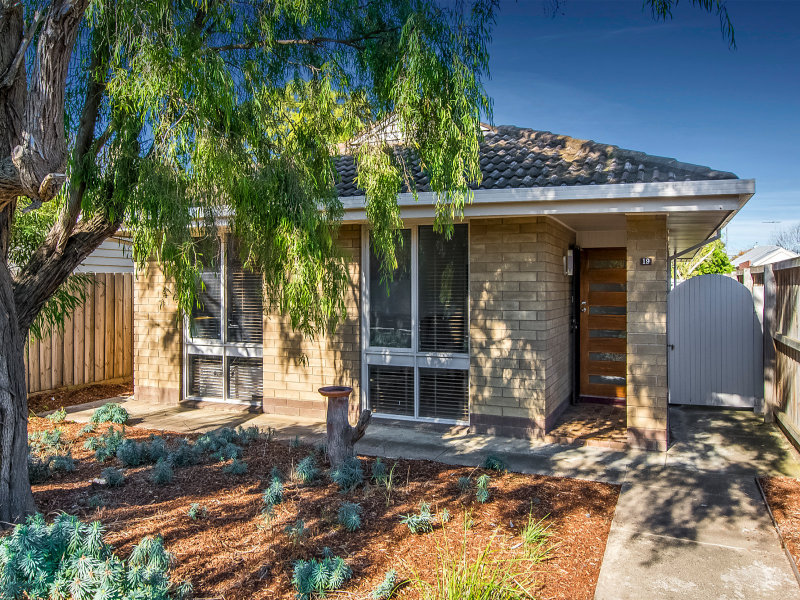 19 Oconnell Street, Geelong West, Vic 3218 19 Oconnell Street, Geelong West, Vic 3218