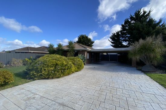 19 Pamela Court, Melton West, Vic 3337