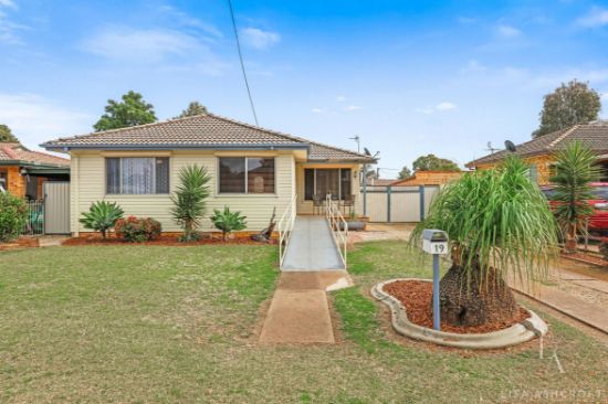 19 Ridge Street, West Tamworth, NSW 2340