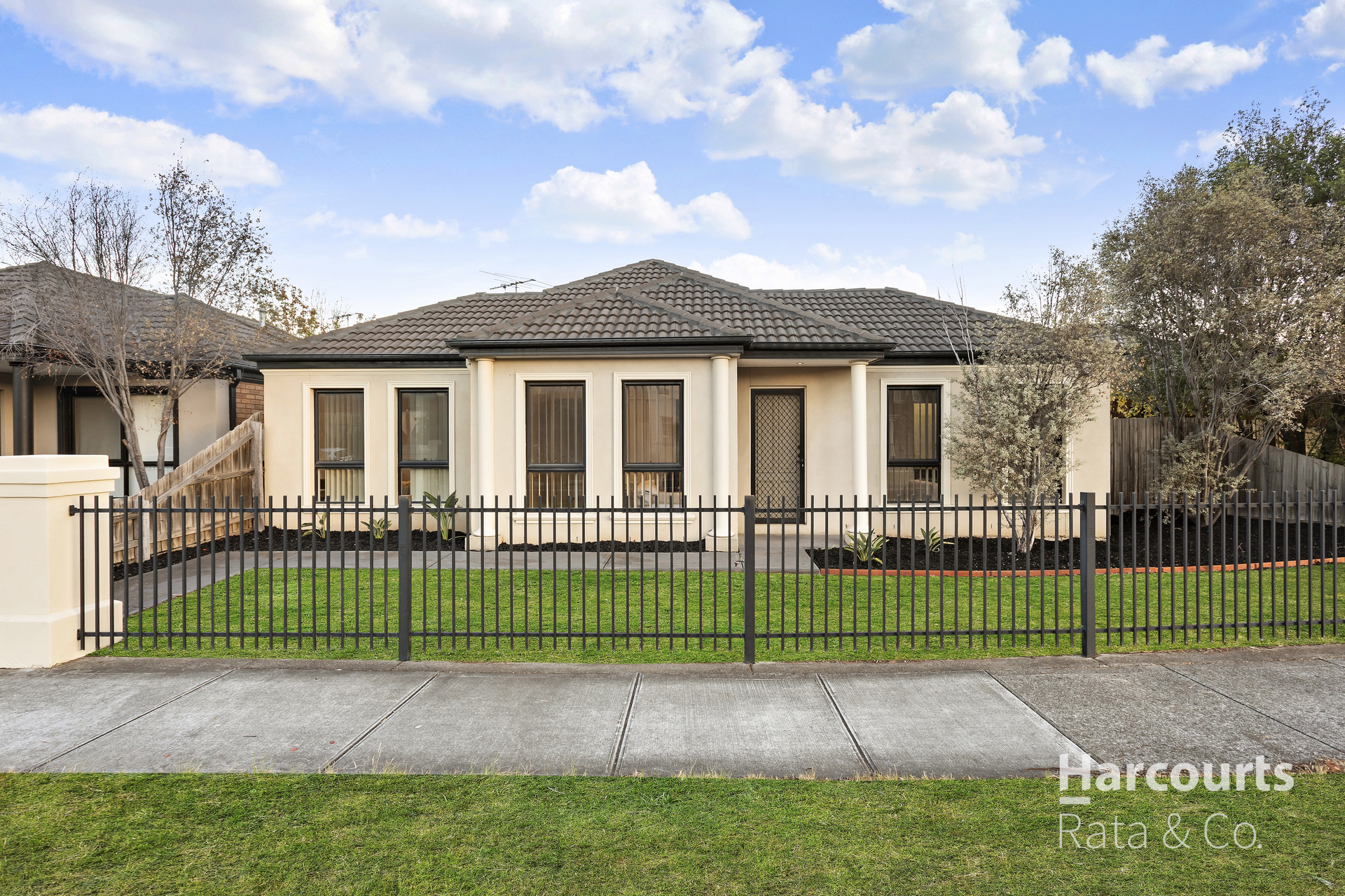 19 Vautier Place, South Morang, Vic 3752 19 Vautier Place, South Morang, Vic 3752