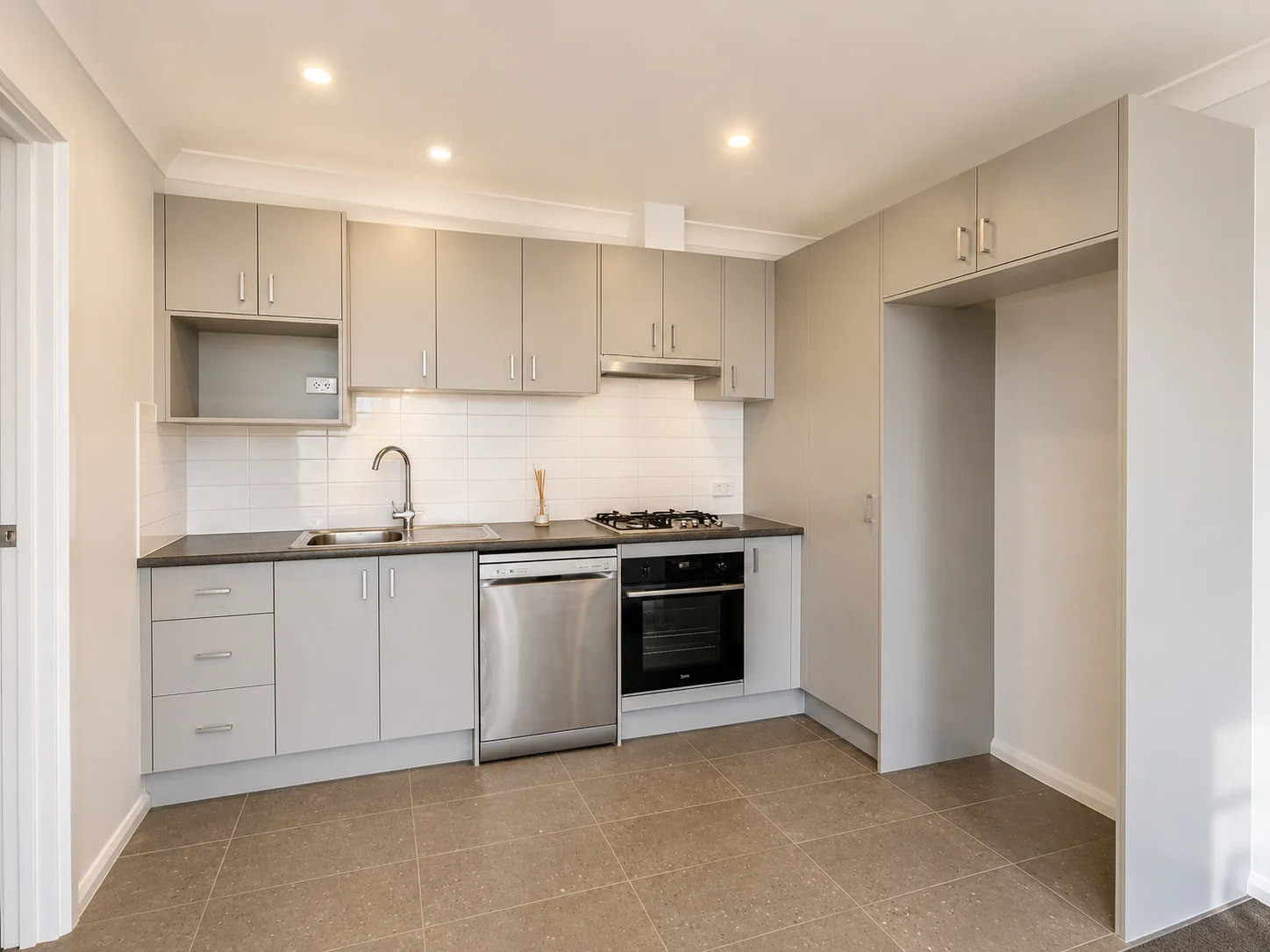 2/12 Frizell Crescent, Armidale NSW 2350