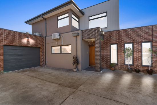 2/12 Parkwood Court, Deer Park, Vic 3023