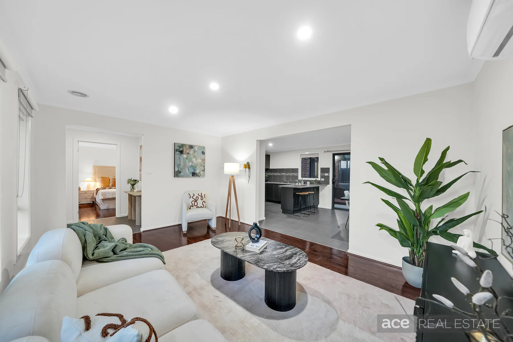 2/14 Horseshoe Circuit, Truganina, Vic 3029