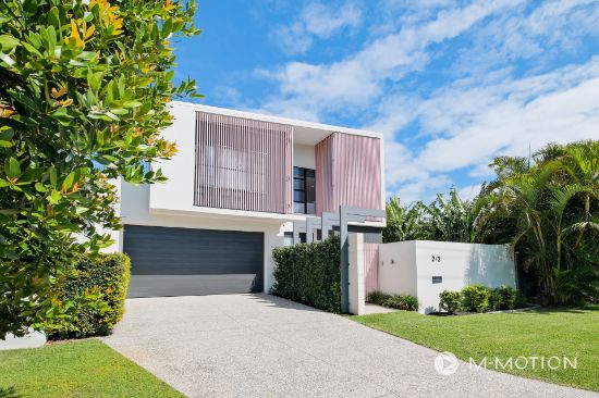 2/2 St Pauls Place, Isle Of Capri, Qld 4217