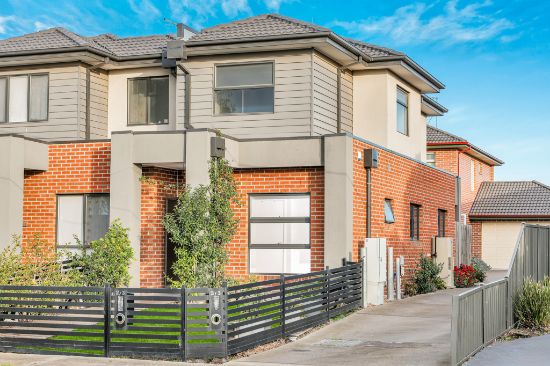 2/3 Dagonet Street, Strathmore, Vic 3041