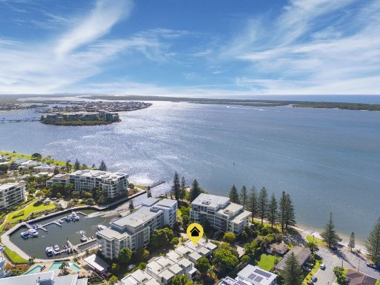 2/323 Bayview Street, Hollywell, Qld 4216