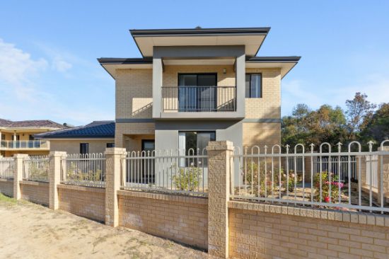 2/4 Carden Drive, Cannington, WA 6107
