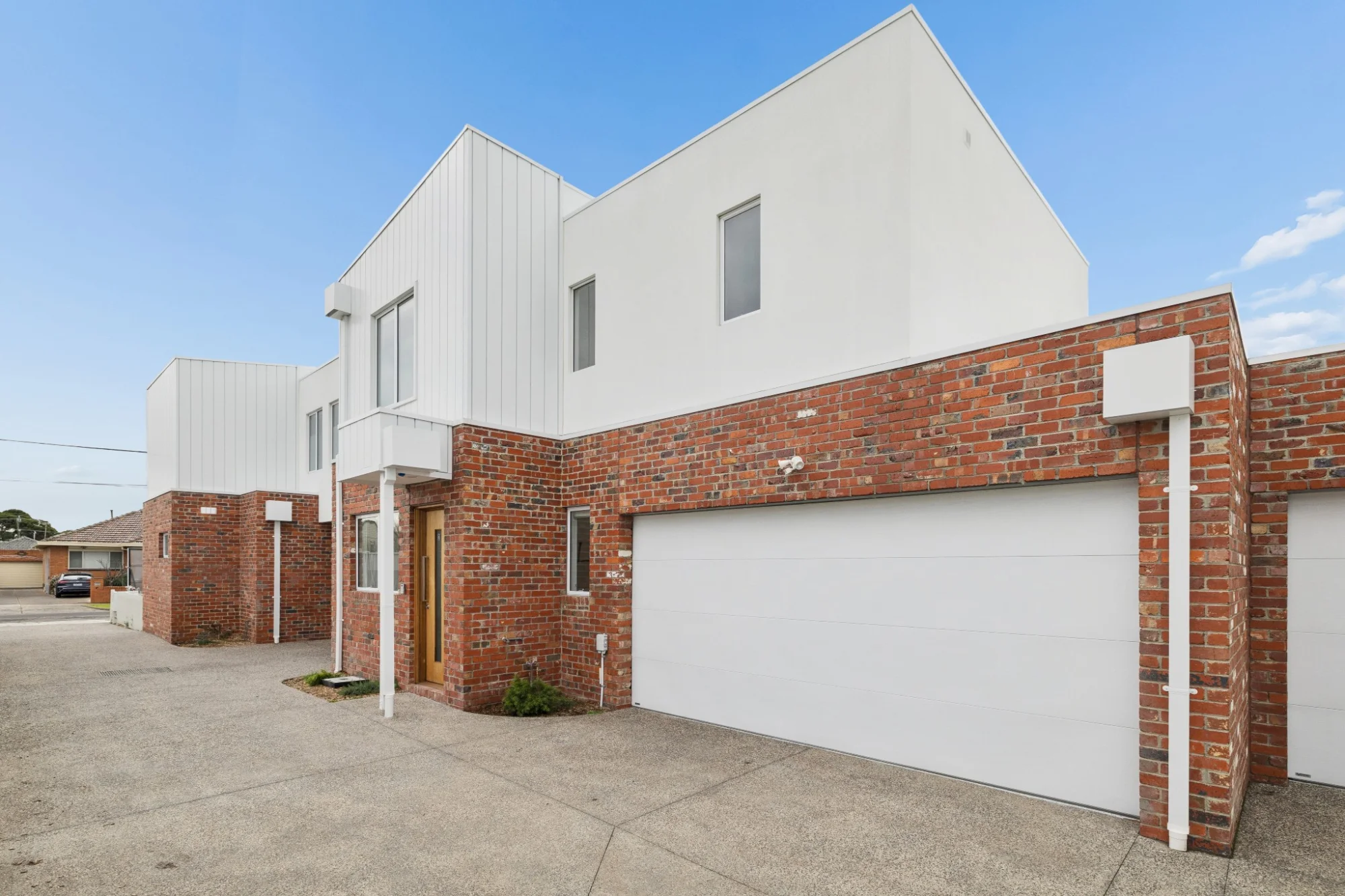 2/43 Dumbarton Street, Reservoir, Vic 3073