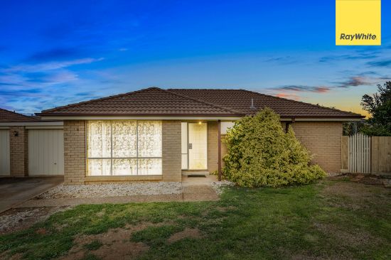 2/7 Coventry Place, Melton South, Vic 3338