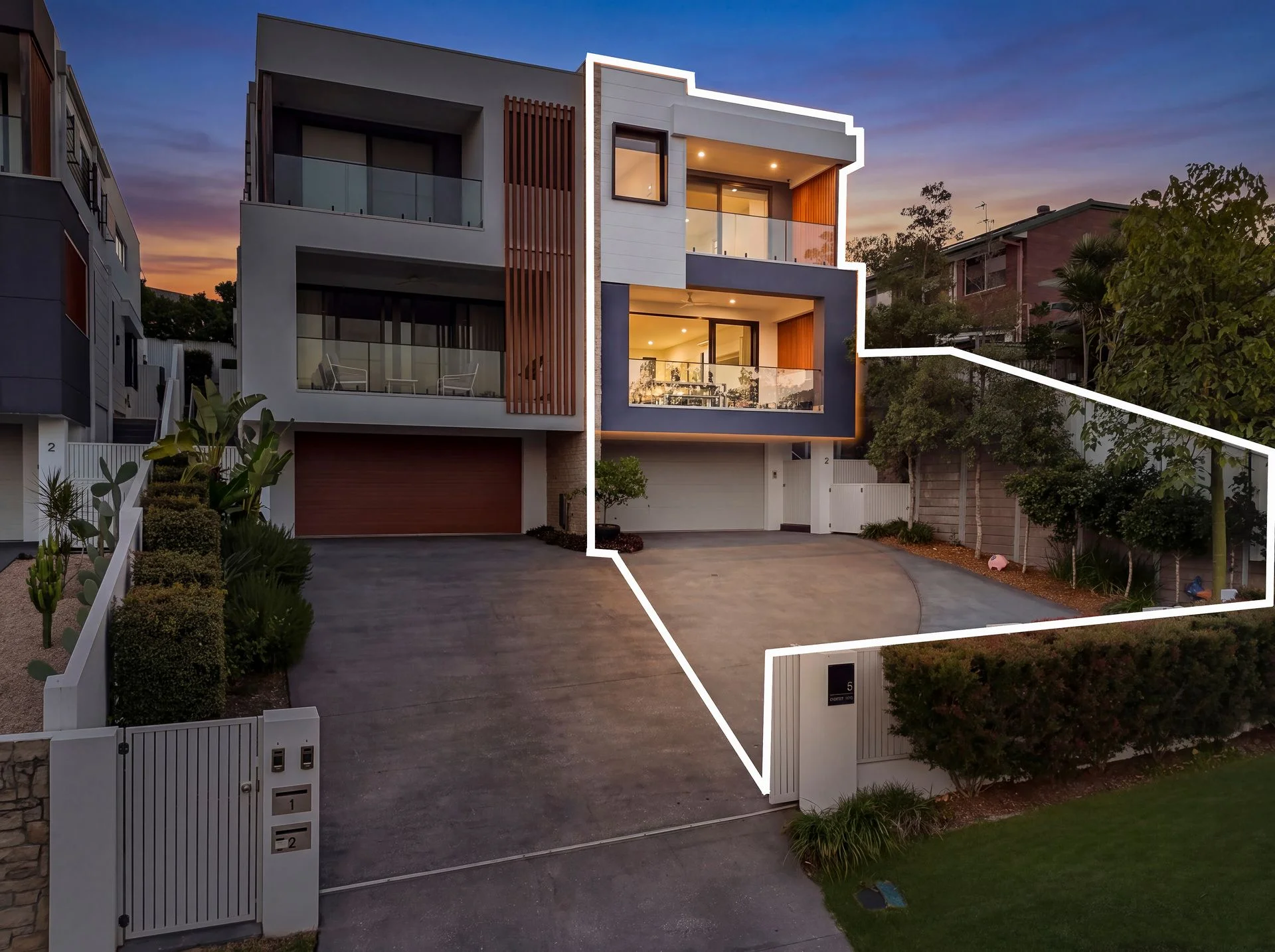 2/8 Thelma Avenue, Biggera Waters QLD 4216