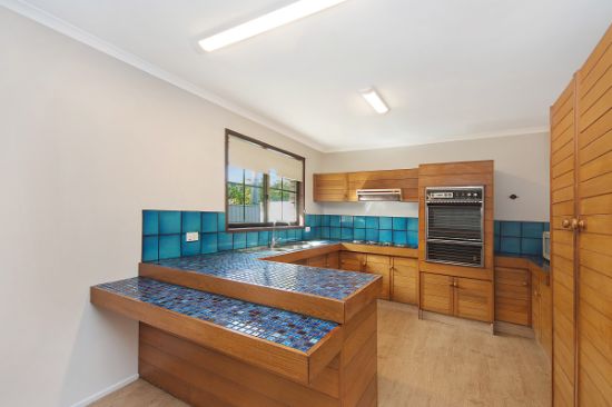 2 Agale Street, Mooloolaba, Qld 4557