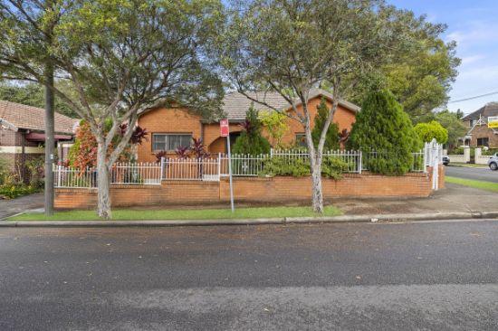 2 Arrowfield Avenue, Burwood, NSW 2134