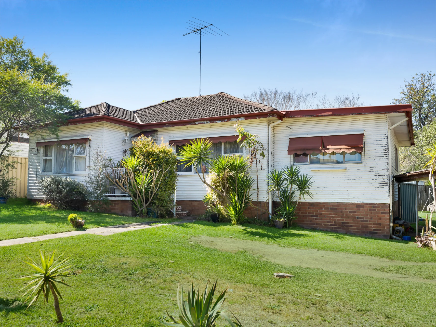 2 Bocking Avenue, Bradbury, NSW 2560