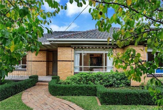 2 Dace Court, Pascoe Vale South, Vic 3044