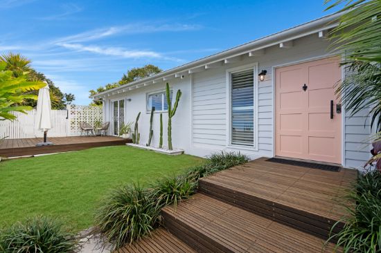 2 Falcon Court, Burleigh Waters, Qld 4220