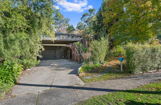 2 Farrar Way, Wandin North, Vic 3139