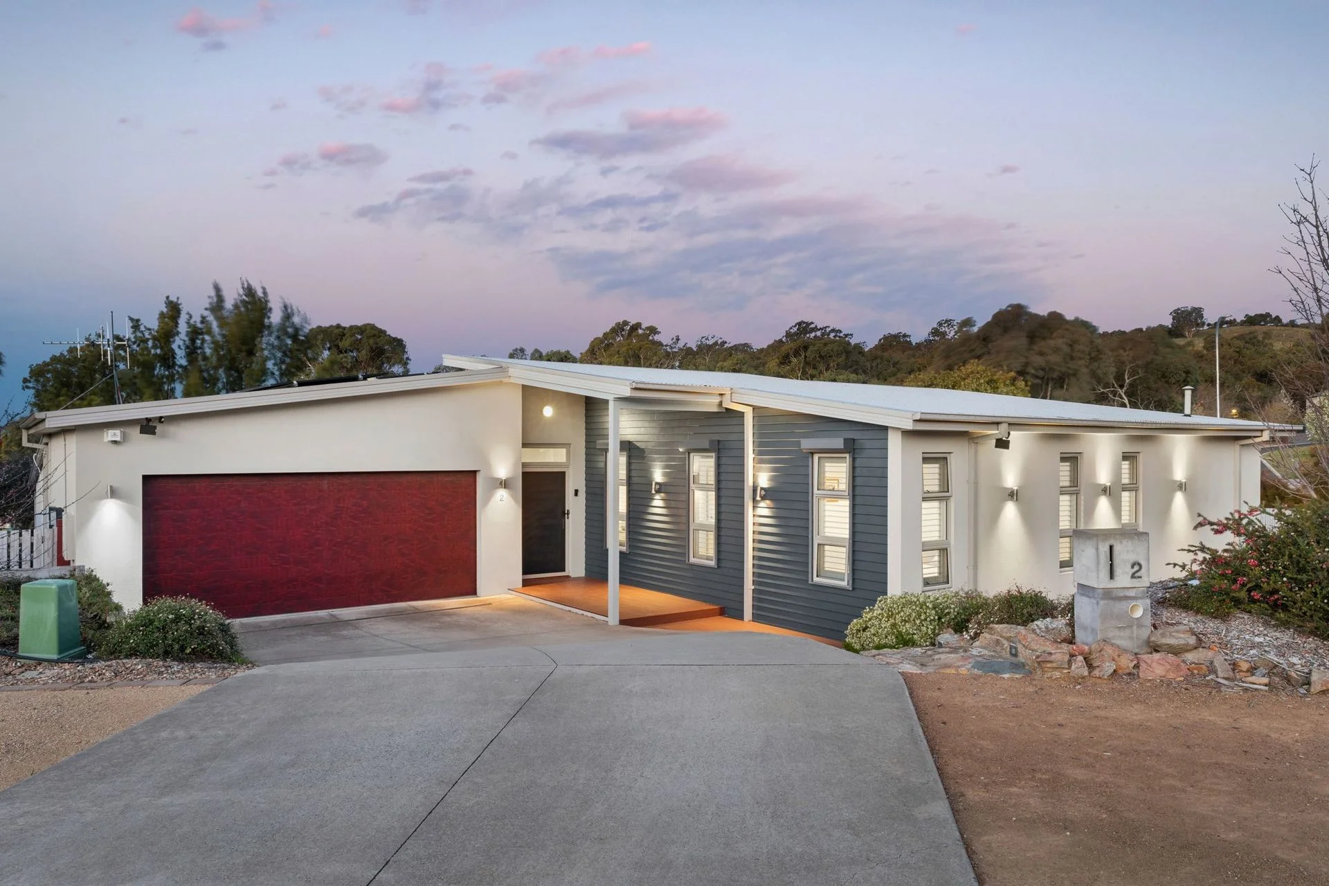 2 Grady Place, Jerrabomberra, NSW 2619