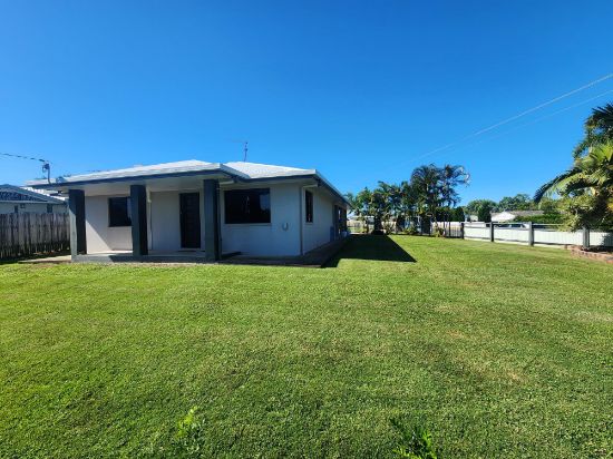 2 Hackett Court, Campwin Beach, Qld 4737